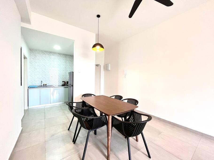 Ins Suite @ The Quartz Residence-Infinity Pool 말라카 외부 사진