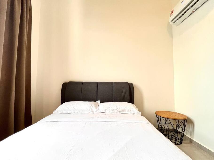 Ins Suite @ The Quartz Residence-Infinity Pool 말라카 외부 사진