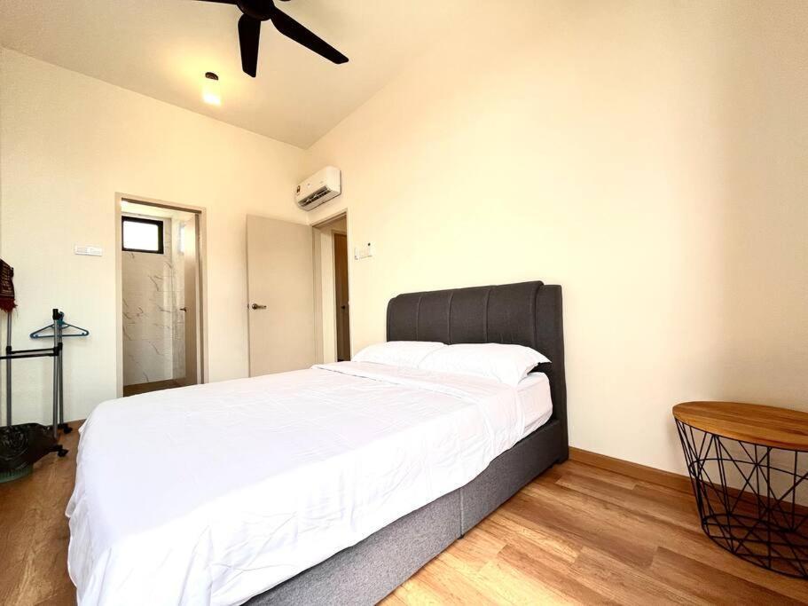 Ins Suite @ The Quartz Residence-Infinity Pool 말라카 외부 사진
